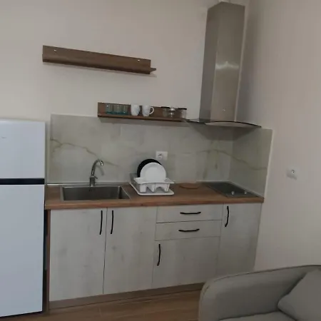 Devi's Apartament Wlora